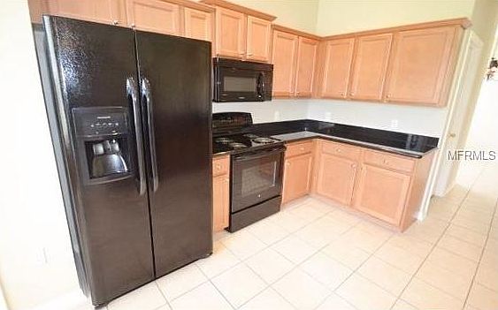 4th image of 8517 Deer Chase Dr