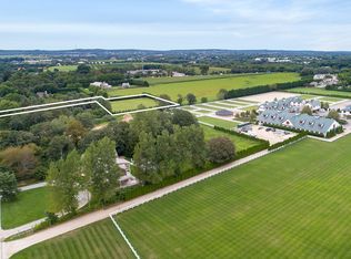 73 New Light Ln, Bridgehampton, NY 11932