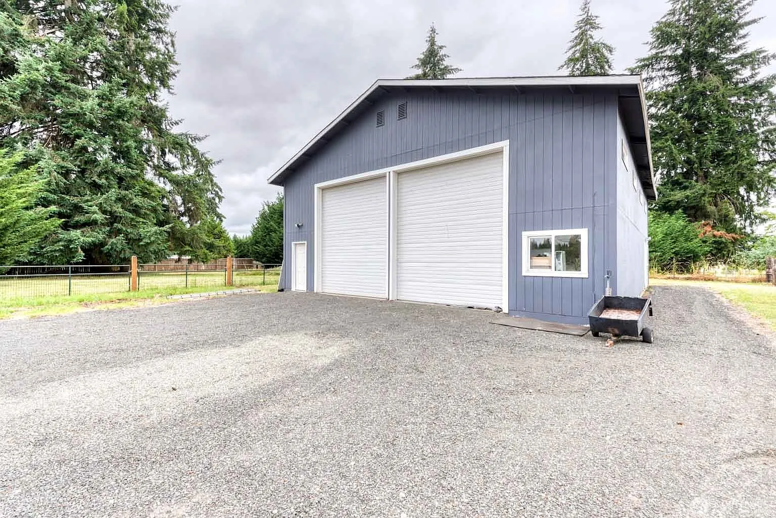 3 bed, 2.5 bath, 1712 sqft, $3,100 — Photo 3