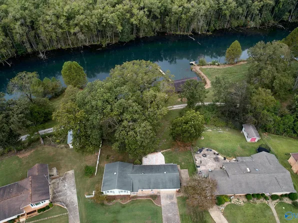 7614 Teal Dr SW, Huntsville, AL 35802