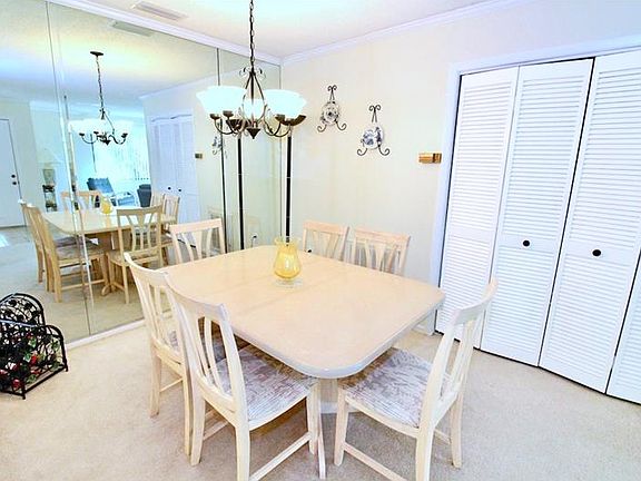 5th image of 514 Longfellow Ct APT D