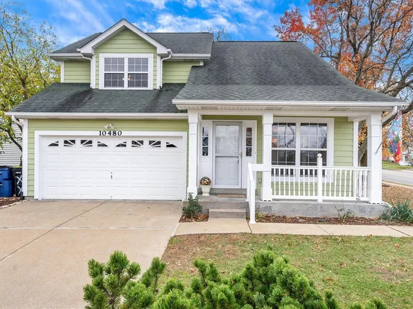 10480 Ashby Place Ln, Saint Ann, MO 63074