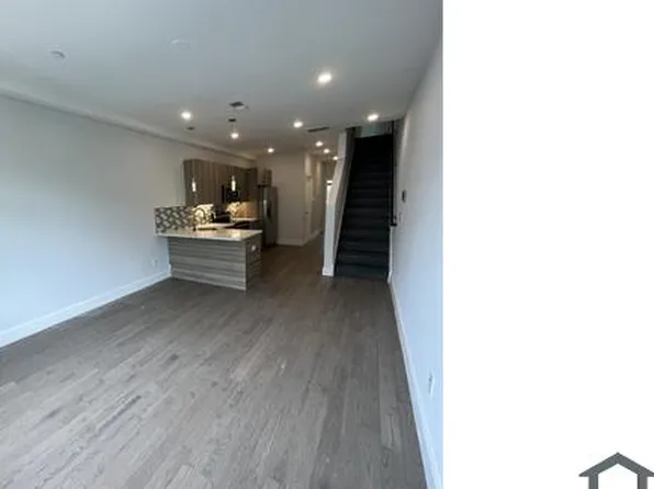 2114 N Franklin St, Philadelphia, PA