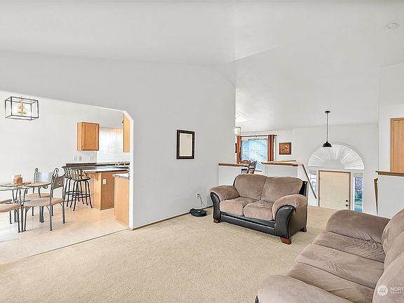 5th image of 7820 194th Street Ct E
