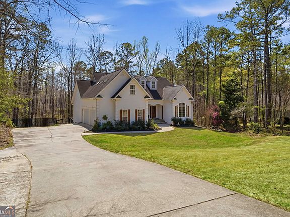 3rd image of 150 Longwood Ln