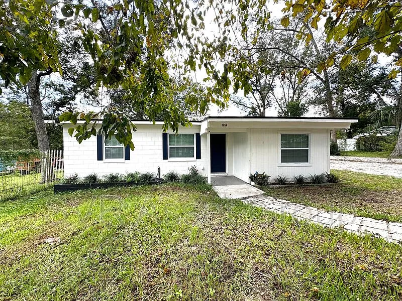 Building Photo - 8054 Graff Ln