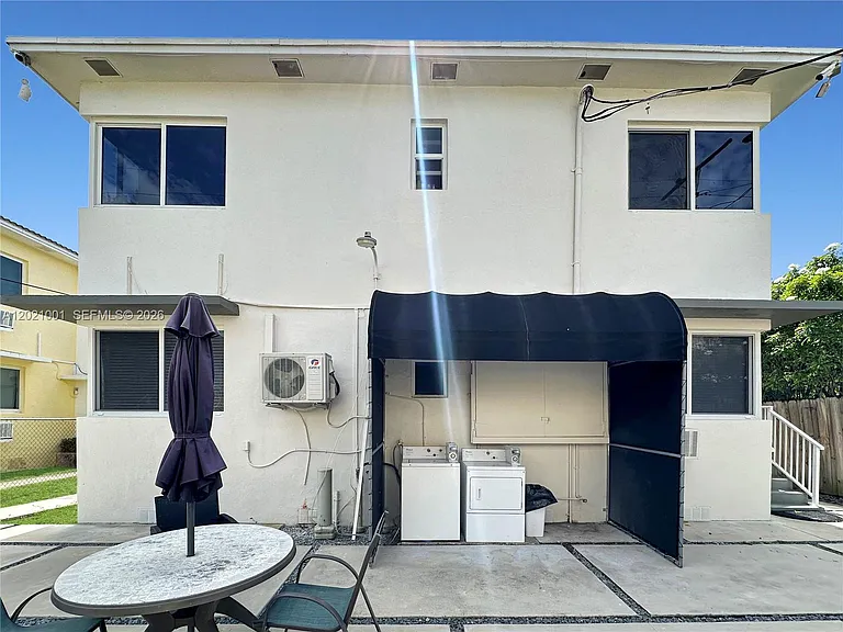 965 Bay Dr #2 — Photo 25