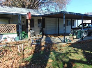 351 N Saint Louis St, Welch, OK 74369