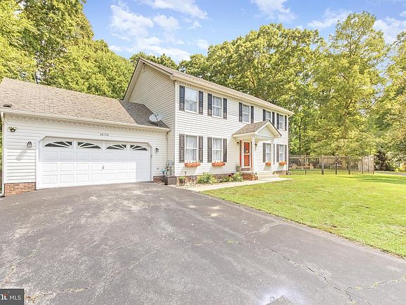2nd image of 38176 Etna Ct