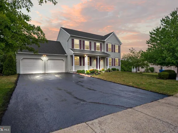 7777 Manada Creek Dr, Harrisburg, PA 17112