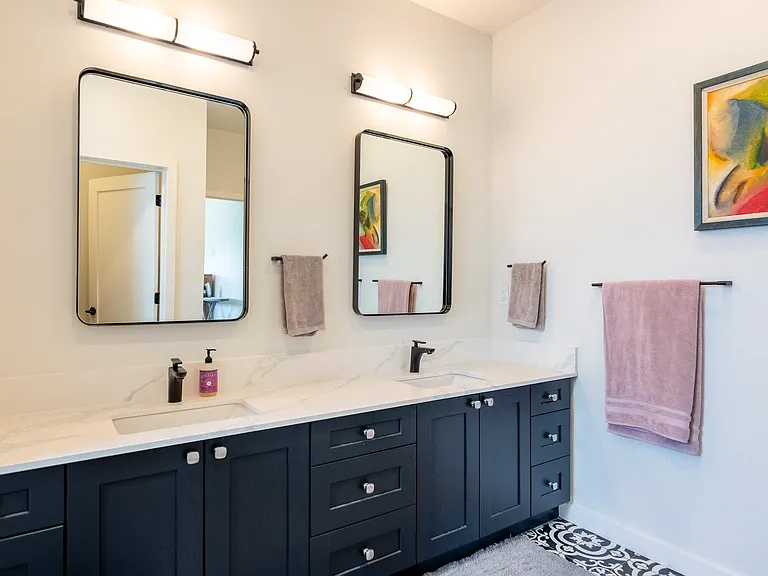 2889 W Graf St — Photo 23