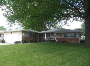 206 W Oak Ln, Decatur, IL 62526