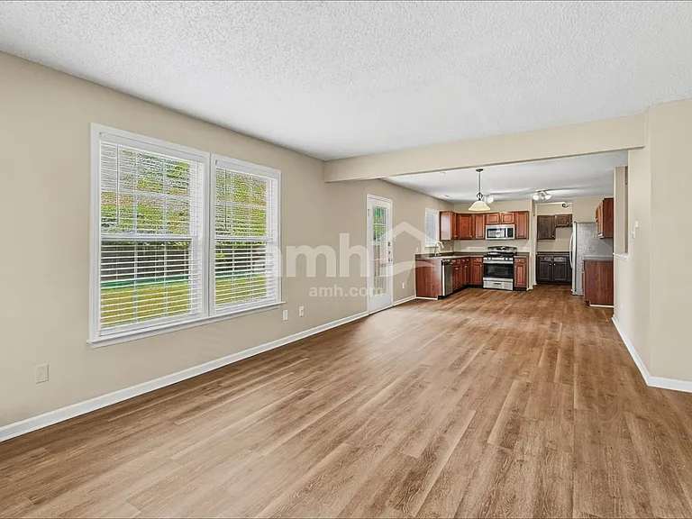 14249 Country Breeze Ln — Photo 7