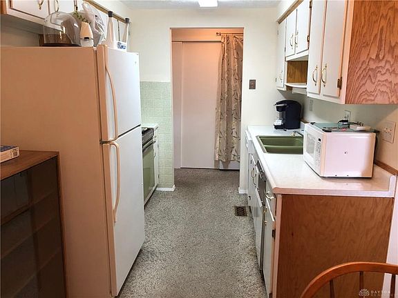 4th image of 1648 Villa South Dr