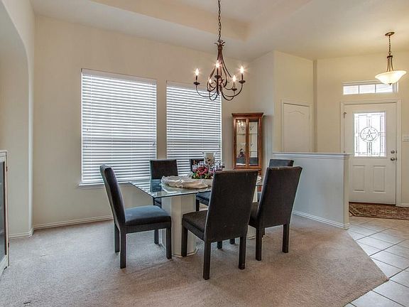 5th image of 515 Maverick Dr