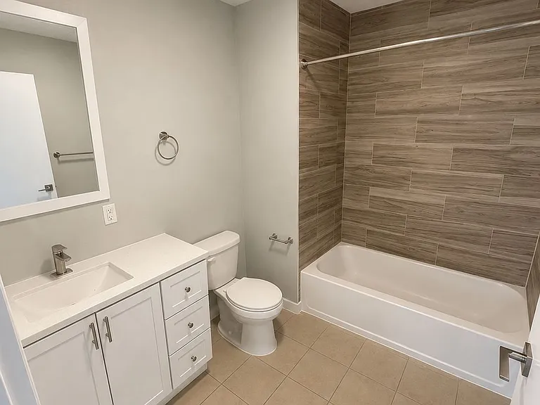 144 Fair St #405 — Photo 7