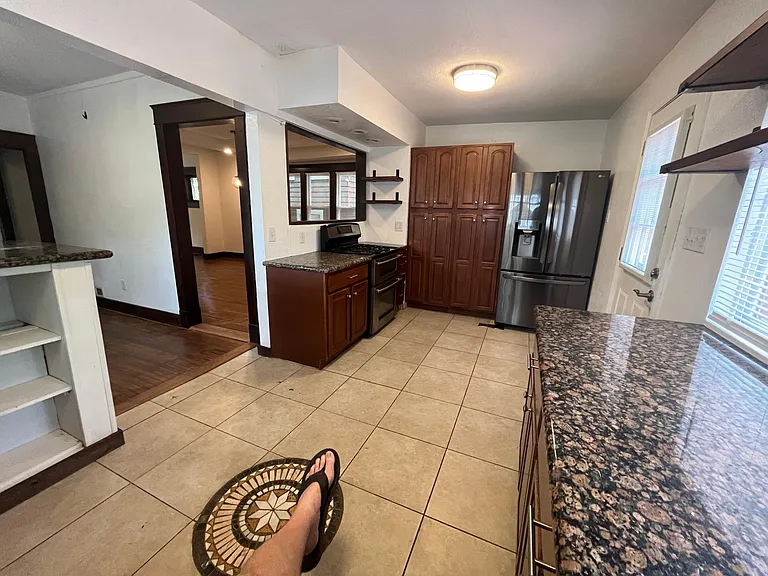 4100 Campbell St — Photo 16