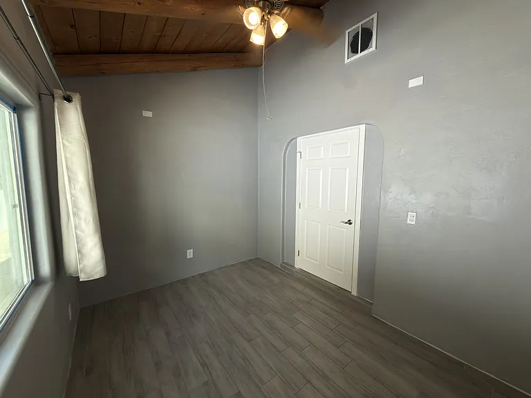 2321 E 6th St #1 — Photo 18