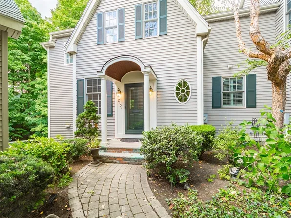 213 Garden St Unit 213, Needham, MA 02492