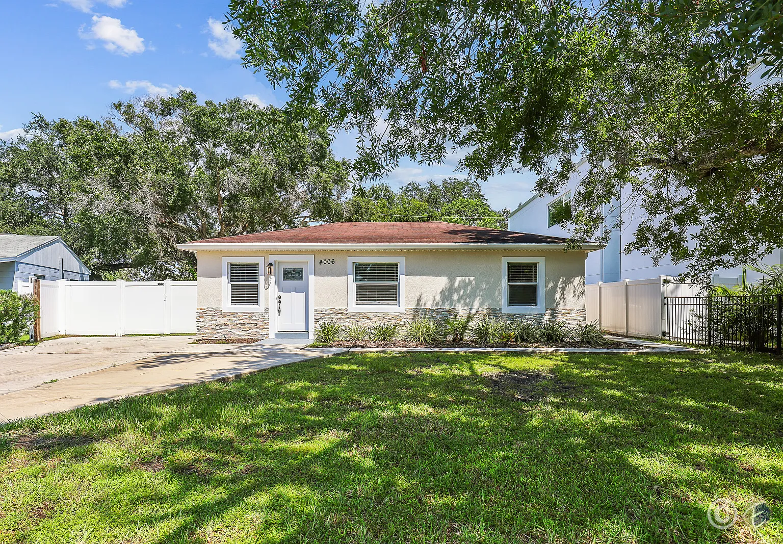 4006 S Shamrock Rd | South Tampa — Photo 1