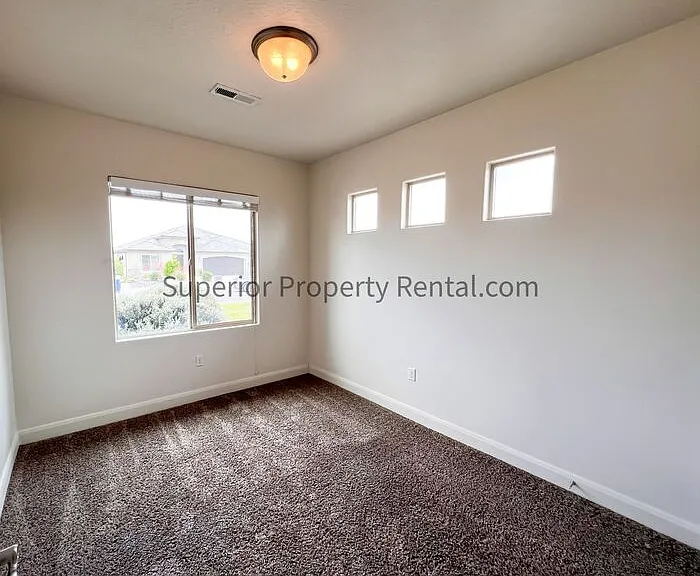1366 W Province Way — Photo 23