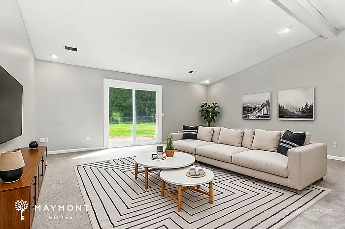 3 bed, 2.0 bath, 1232 sqft, $1,695 — Photo 4