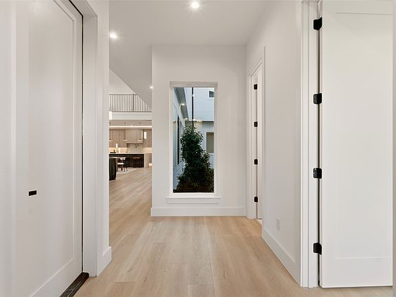 4th image of 3358 Sylvan Ave