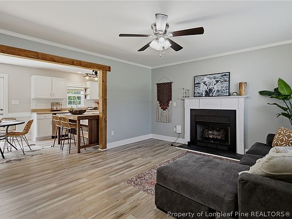 5th image of 246 Fallingleaf Dr