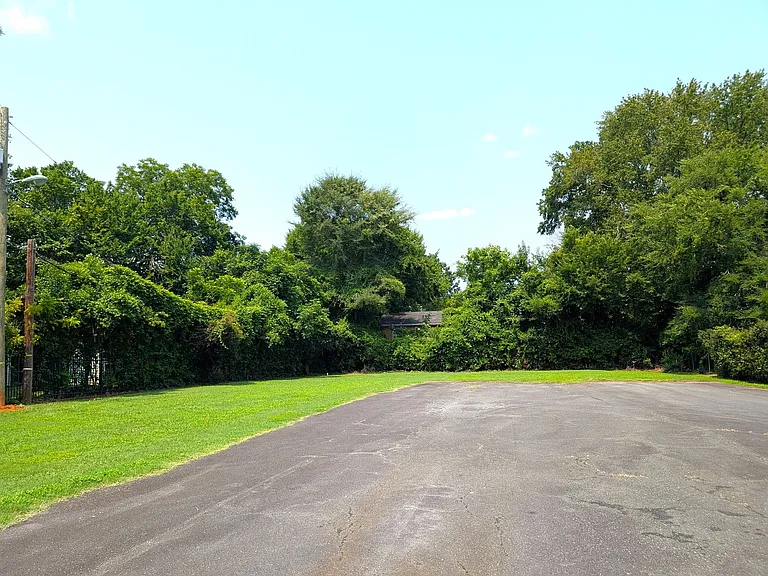 311 Skyland Ave #5 — Photo 14