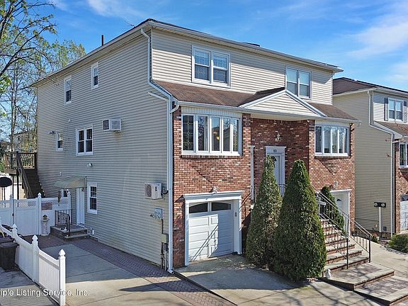 2nd image of 87 Willow Wood Ln