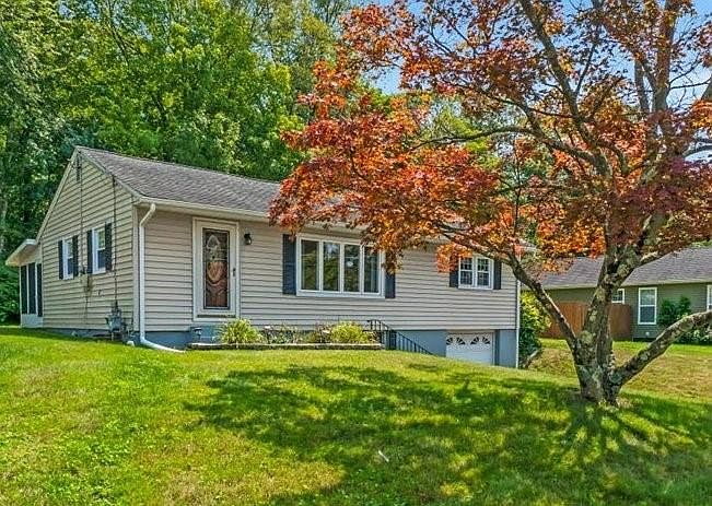 1st image of 11 Windwood Drive
