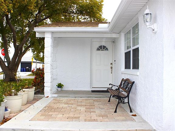 3rd image of 6314 Seabreeze Dr