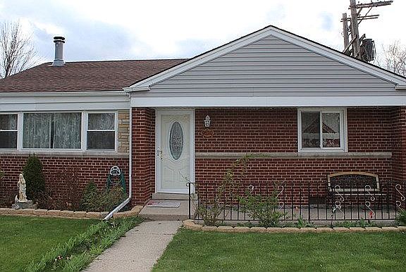 4th image of 9520 S Menard Ave