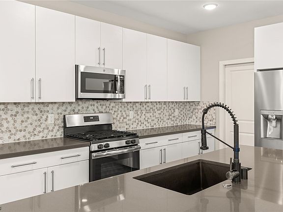 5th image of 6820 Boulder Canyon St