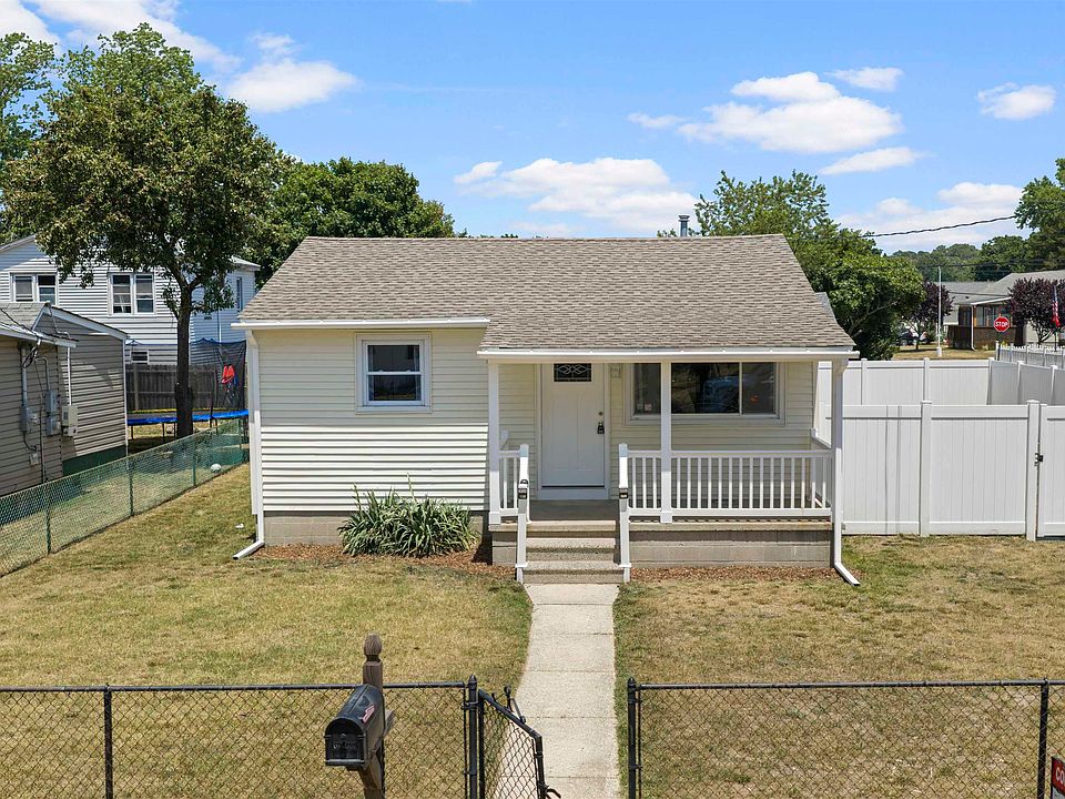 1st image of 425 Desoto Ave
