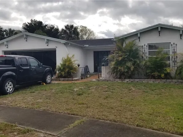 6955 Bottlebrush Dr, Port Richey, FL 34668