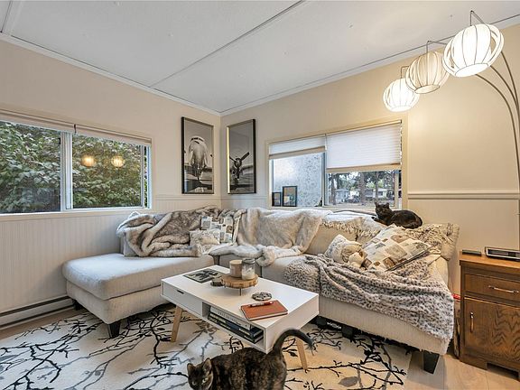 3rd image of 3560 Hallberg Rd #35
