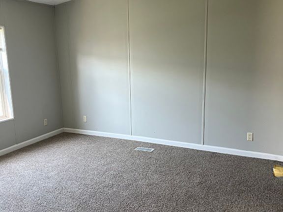 5th image of 105 E Valley St #42