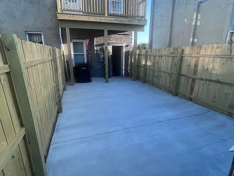 1508 W Franklin St — Photo 4