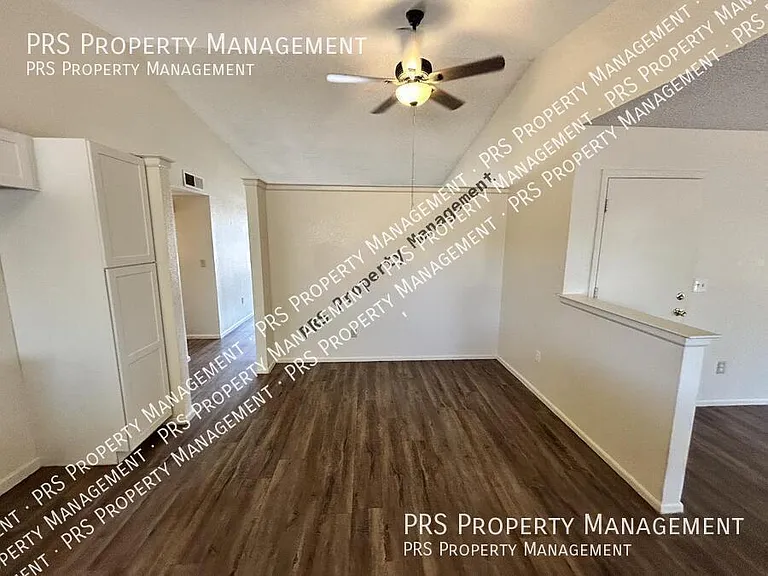 3226 N Sycamore Pl — Photo 12