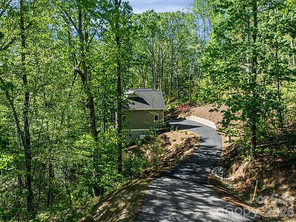 4th image of 199 Garnet Way