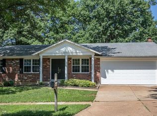 5521 Windford Dr, Saint Louis, MO 63129