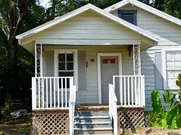 331 E Cayuga St, Crystal Springs, MS 39059
