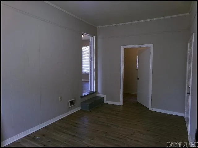 40 Barbara Dr — Photo 18