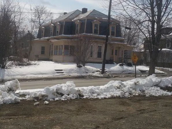 186 Center St APT 1, Old Town, ME 04468