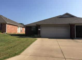 910 Trenton Dr, Fort Smith, AR 72908