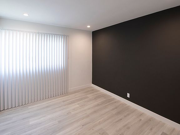 5th image of 15534 Chase St #3567420