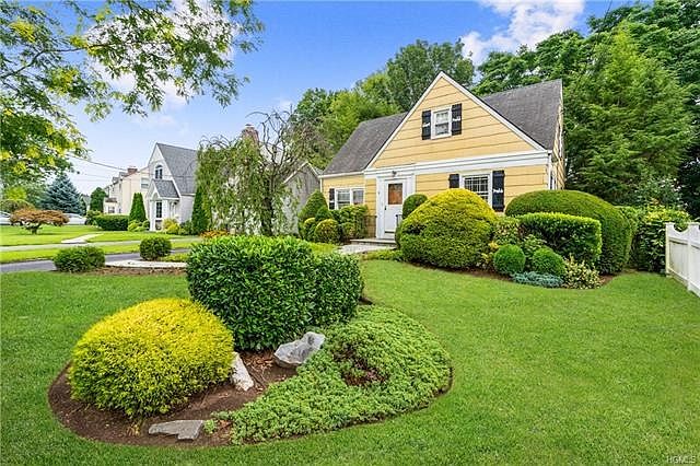 1st image of 6 Myrtle Pl