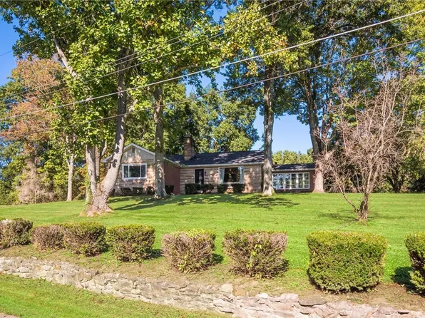 850 Wildwood Cir, Zanesville, OH 43701