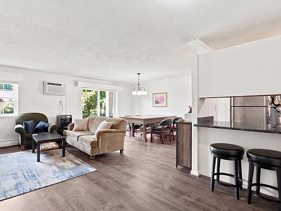 2nd image of 237 N Main St APT 5